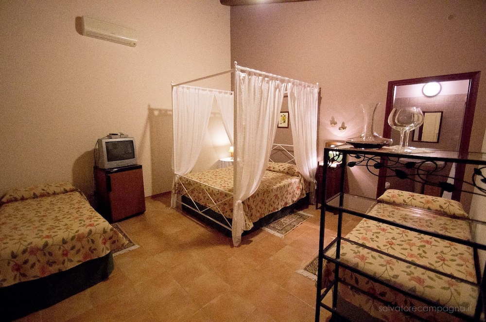 Deluxe Room, Garden View photo 2