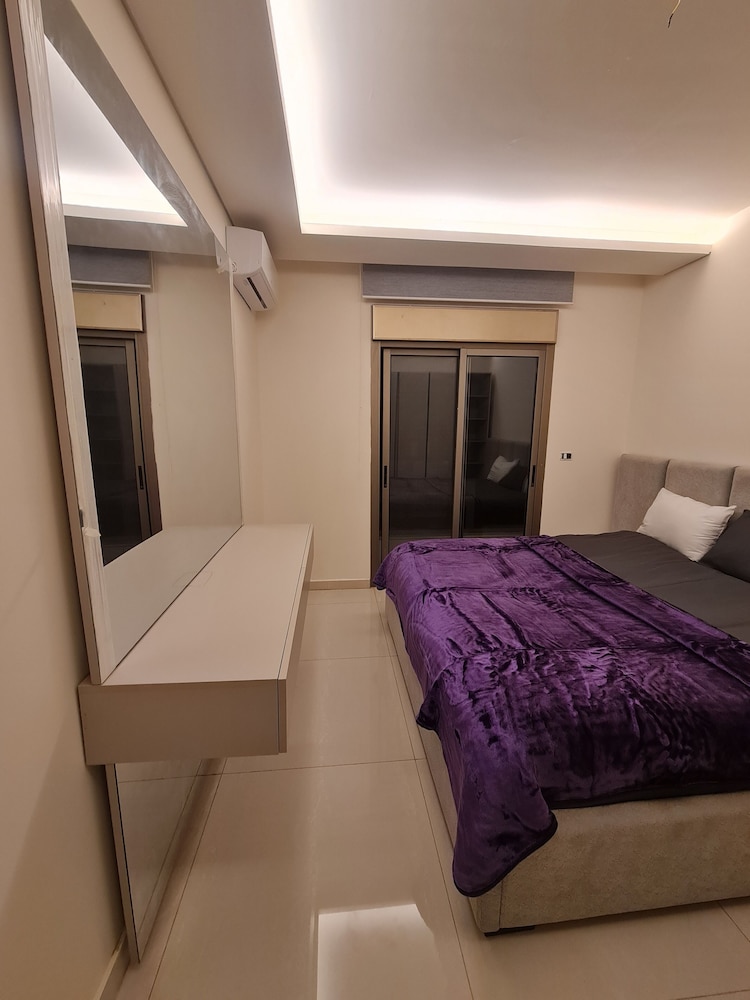 Royal Apartment, Balcony, Partial Sea View
