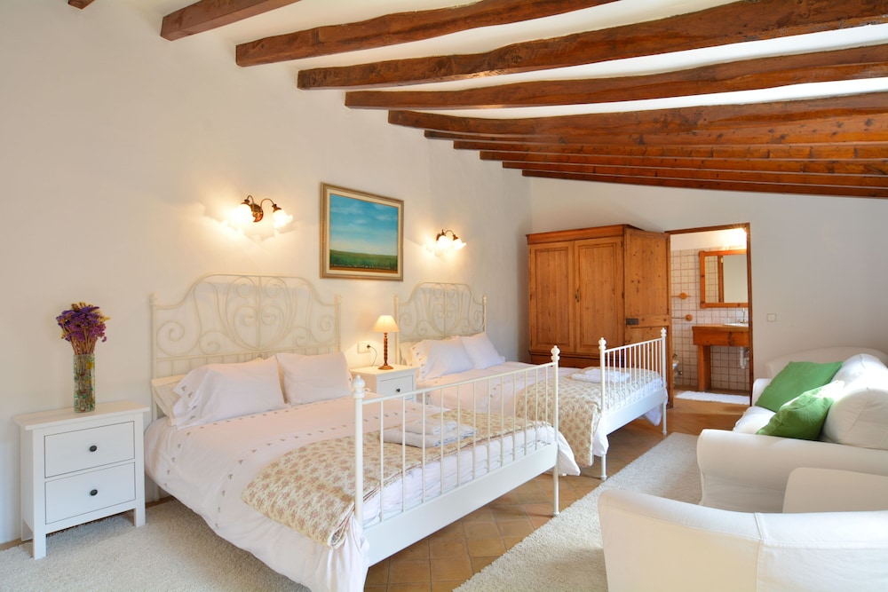 Suite / Family Room photo 3