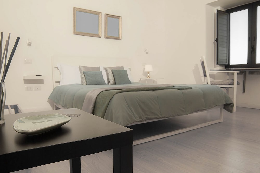 Standard Double Room - Photo 4