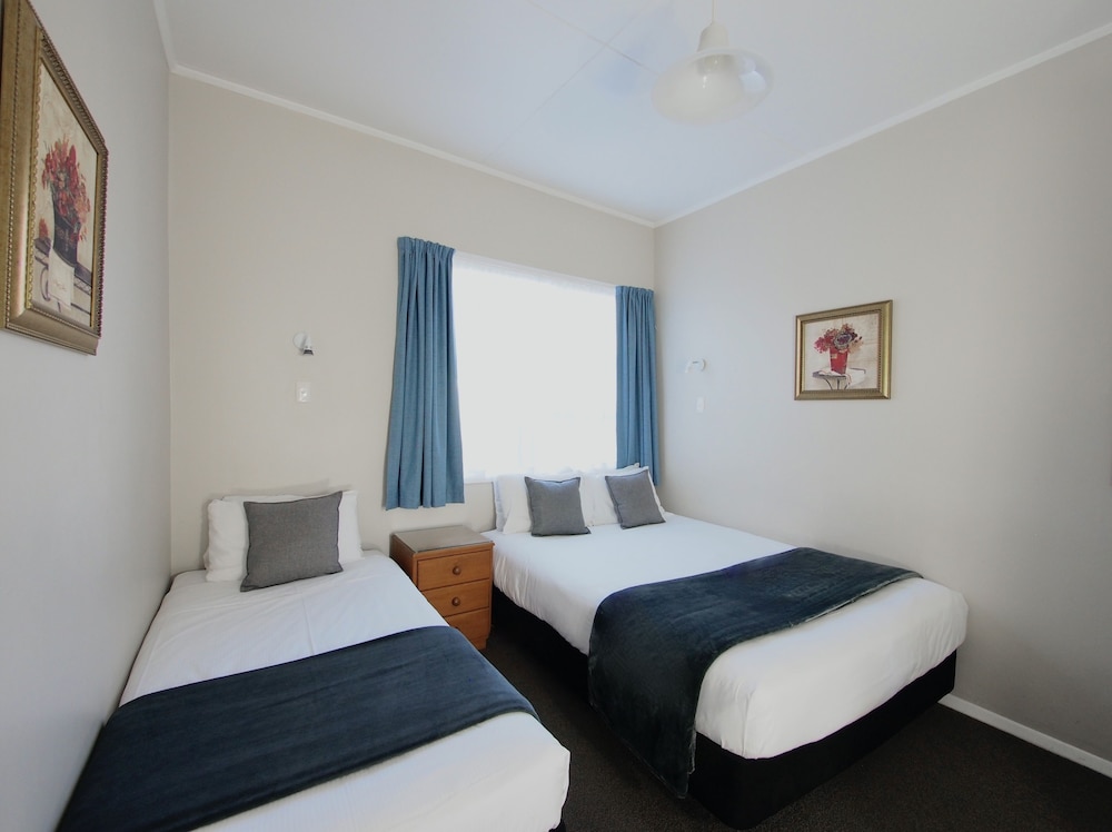 One Bedroom Family Apartment photo 3