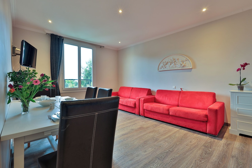 Apartment - Photo 4