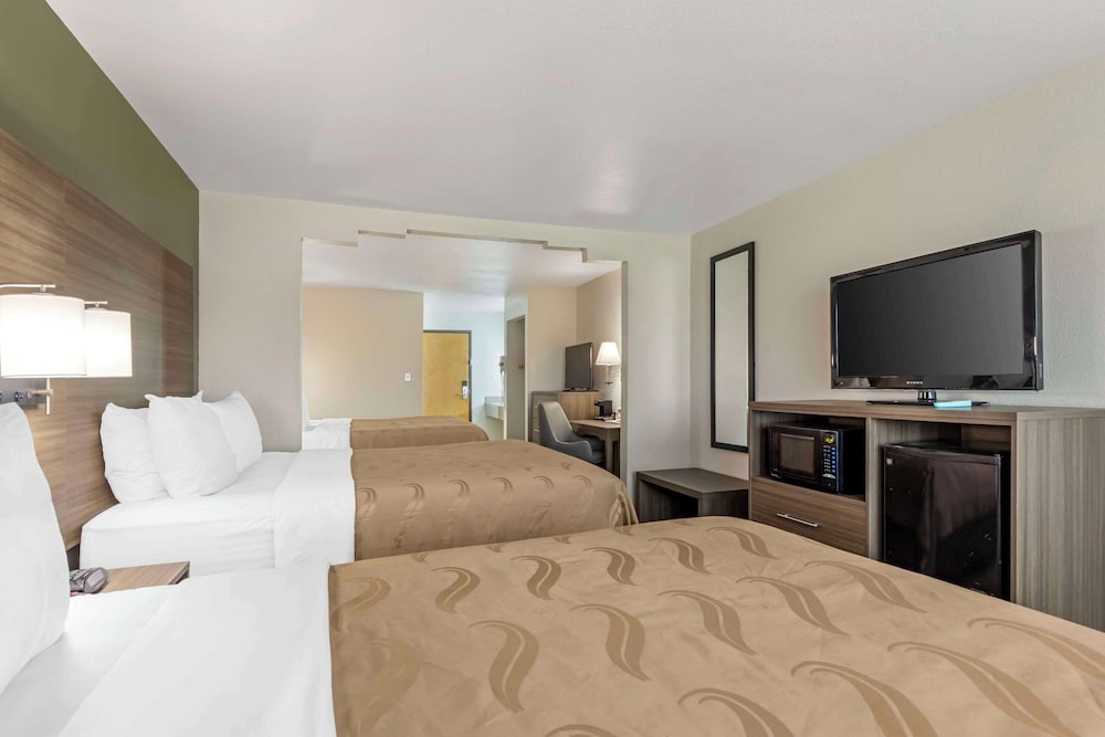 Room, Multiple Beds, Accessible, Non Smoking - Photo 1