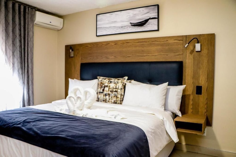 Luxury Double or Twin Room, Garden View