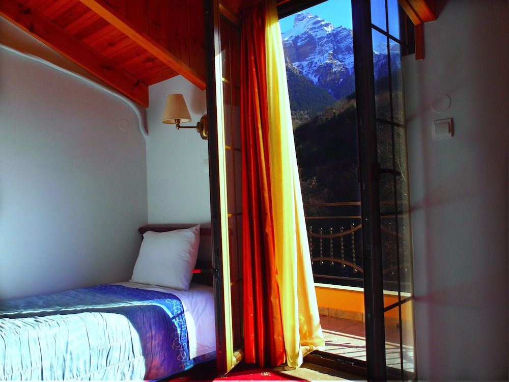 Triple Room photo 2