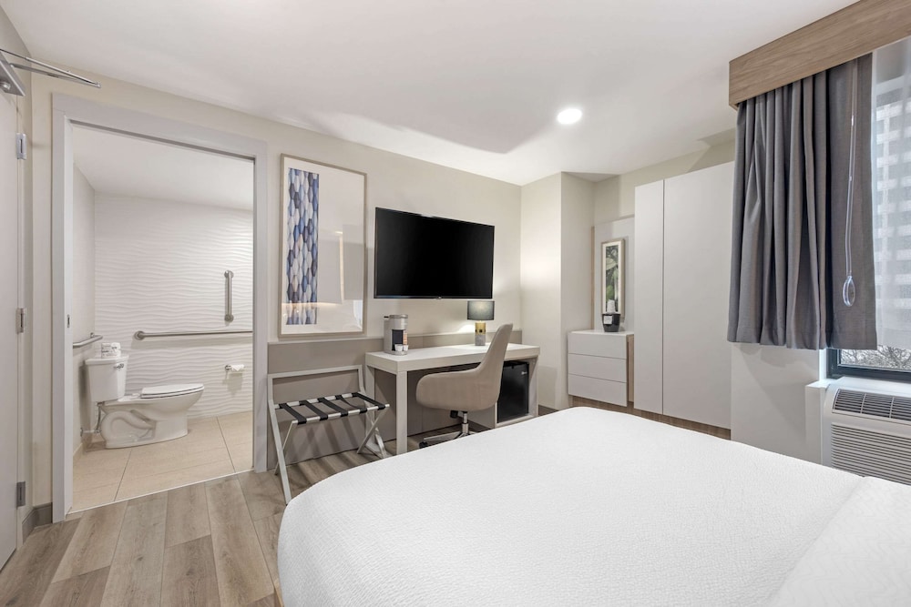Room, 1 Queen Bed, Accessible, Non Smoking - Photo 1