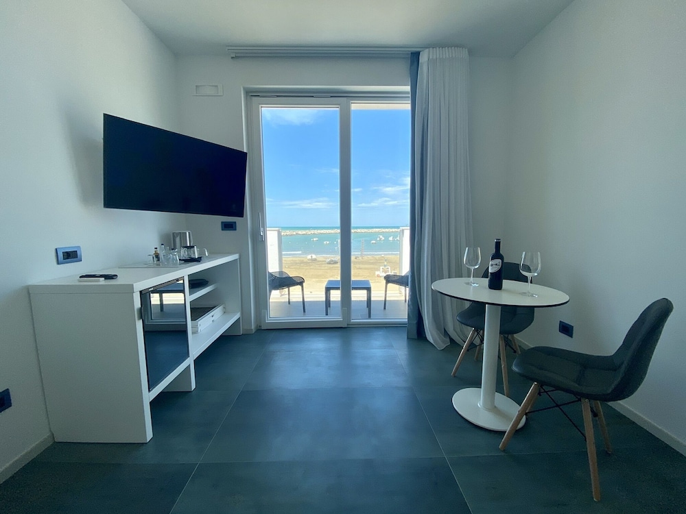 Classic Suite, Sea View photo 1