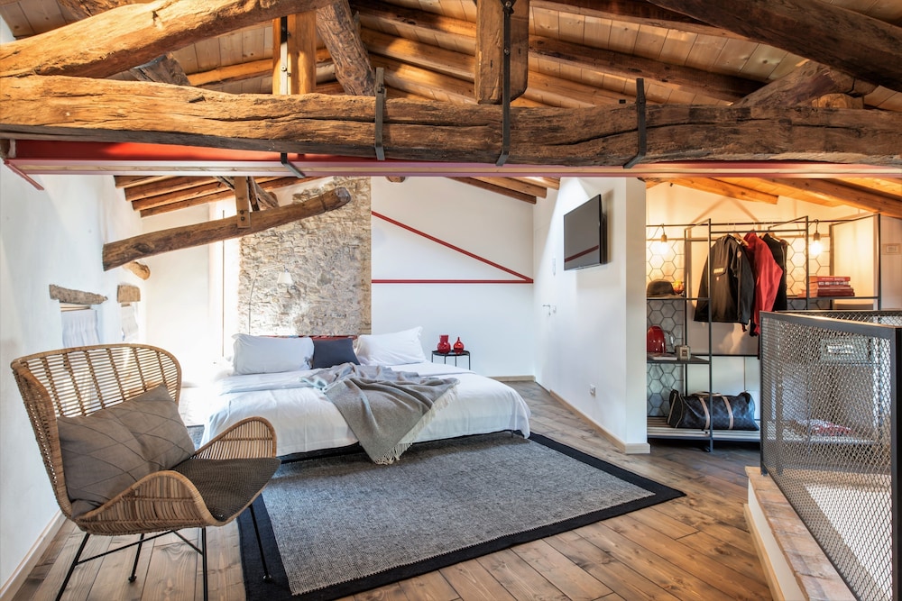 Deluxe Double or Twin Room photo 1