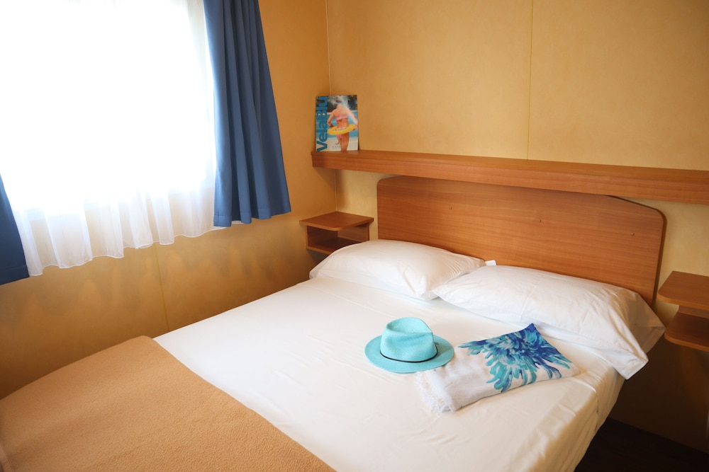 Deluxe Mobile Home (Grand) photo 3