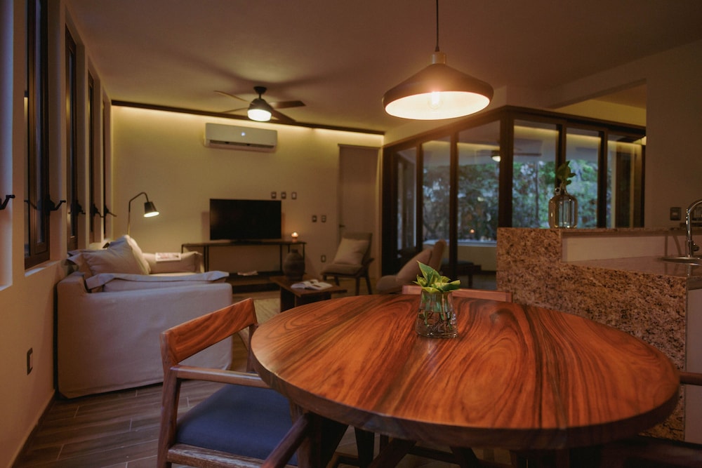 Luxury Suite, 1 Bedroom - Photo 5