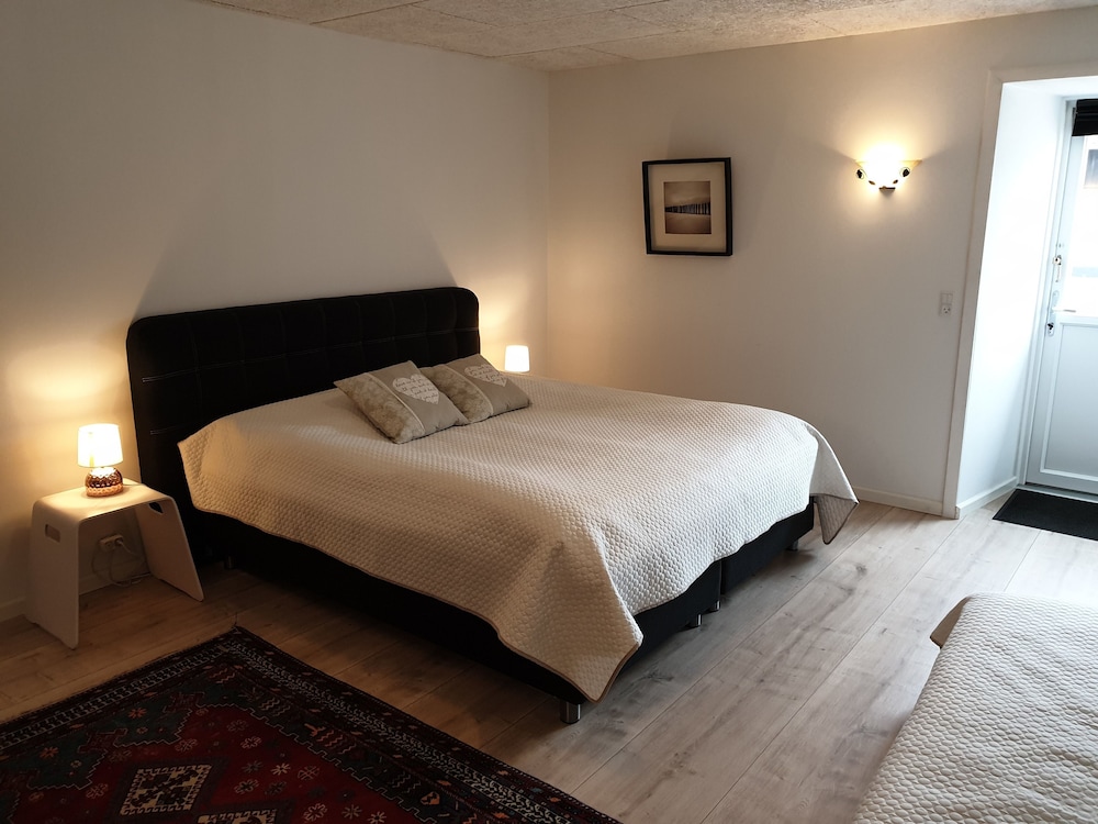 Comfort Double Room, Courtyard View photo 3