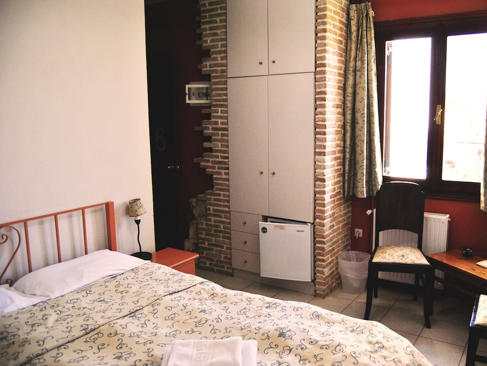 Double Room - Photo 1