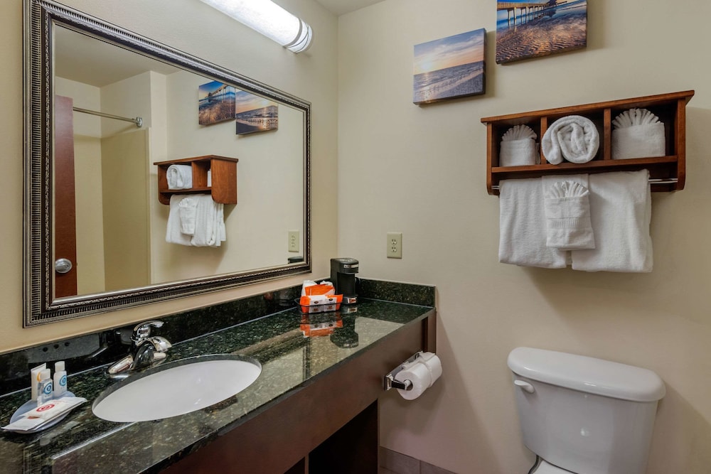 Suite, 2 Queen Beds, Non Smoking - Photo 8