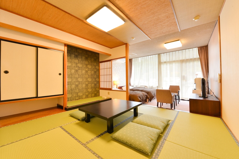 Japanese-Style Suite Room Or Suite Room With Tatami I (Room & View Unselectable), Non Smoking