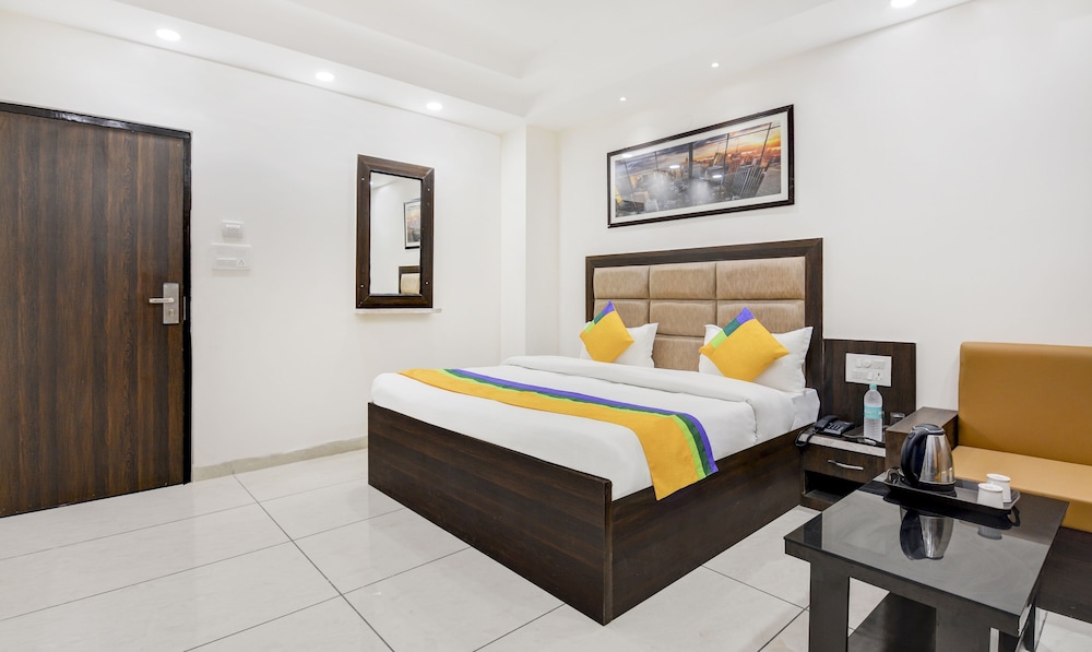 Deluxe Room - Photo 1