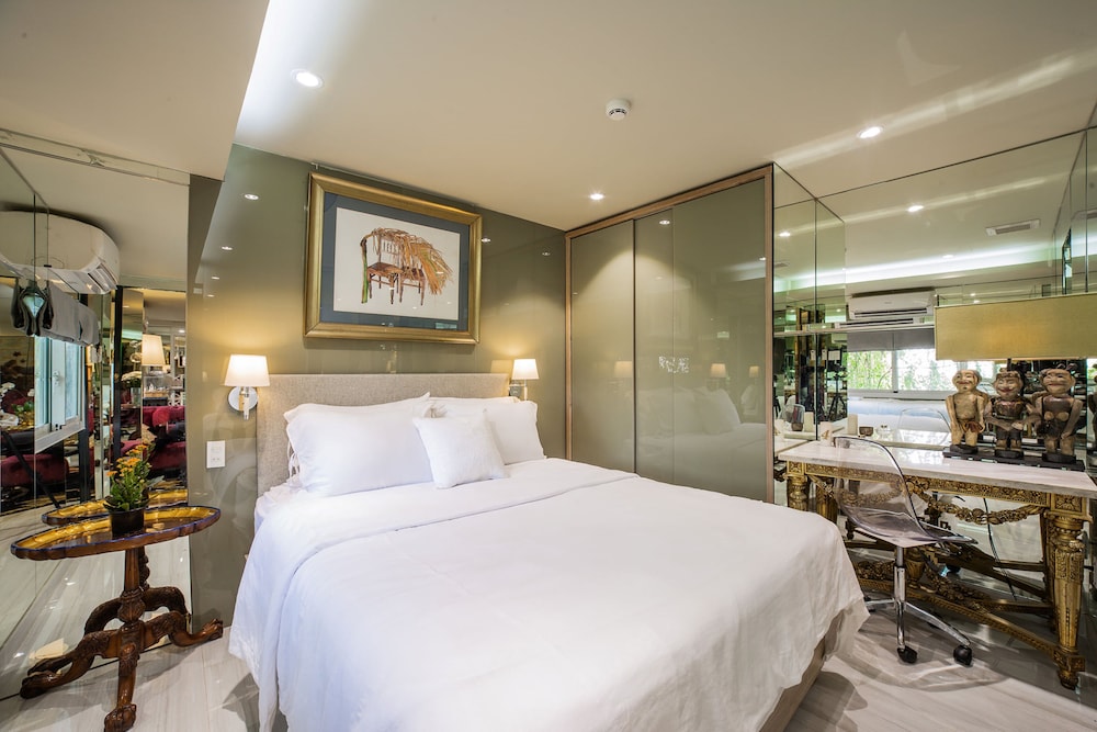 Family Studio Suite, 2 Bedrooms, Bathtub, Garden View