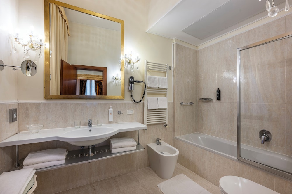 Family Studio Suite, Canal View photo 2