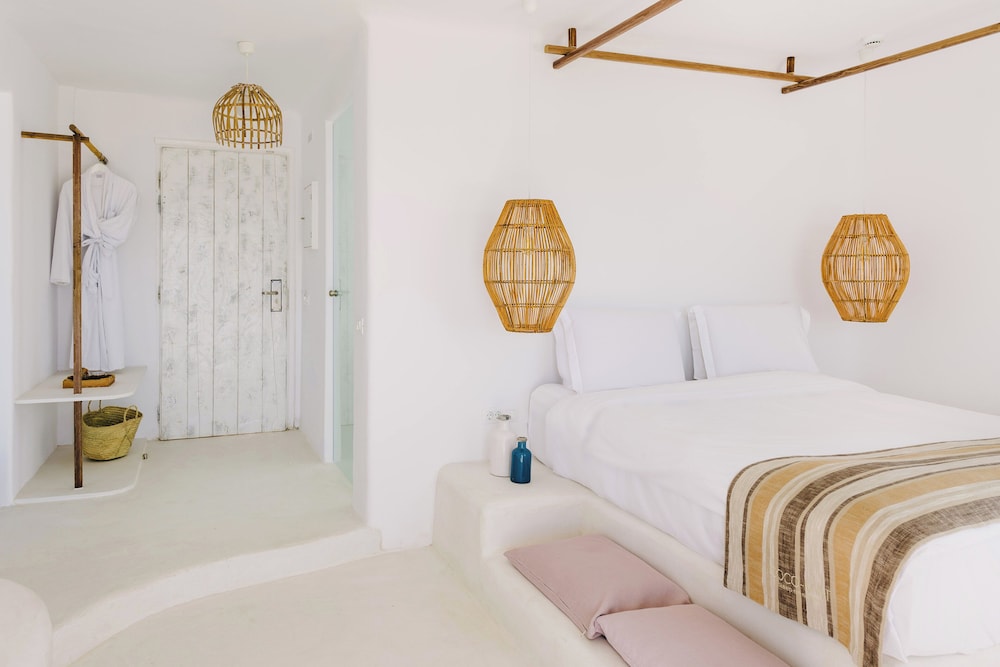 Front Sea View Suite (Outdoor Mini Plunge Pool) - Photo 15