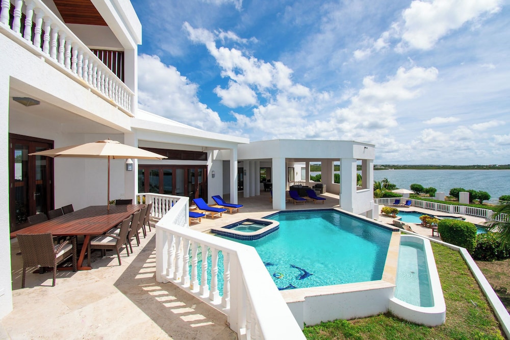 Luxury Villa, 5 Bedrooms, Private Pool (Mystique) photo 3