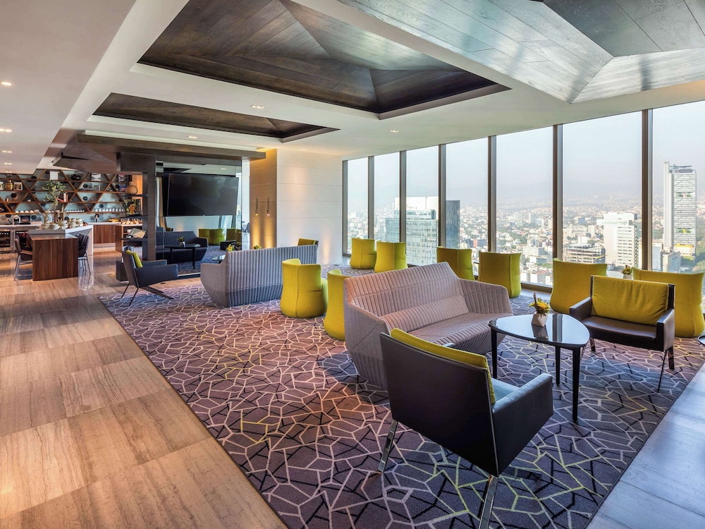 Superior Room, Business Lounge Access (Skyline View)