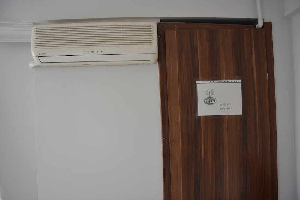 Basic Triple Room photo 3