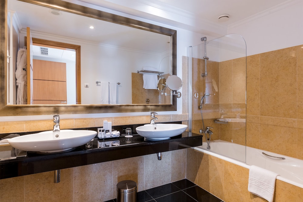 Suite, Sea View - Photo 4