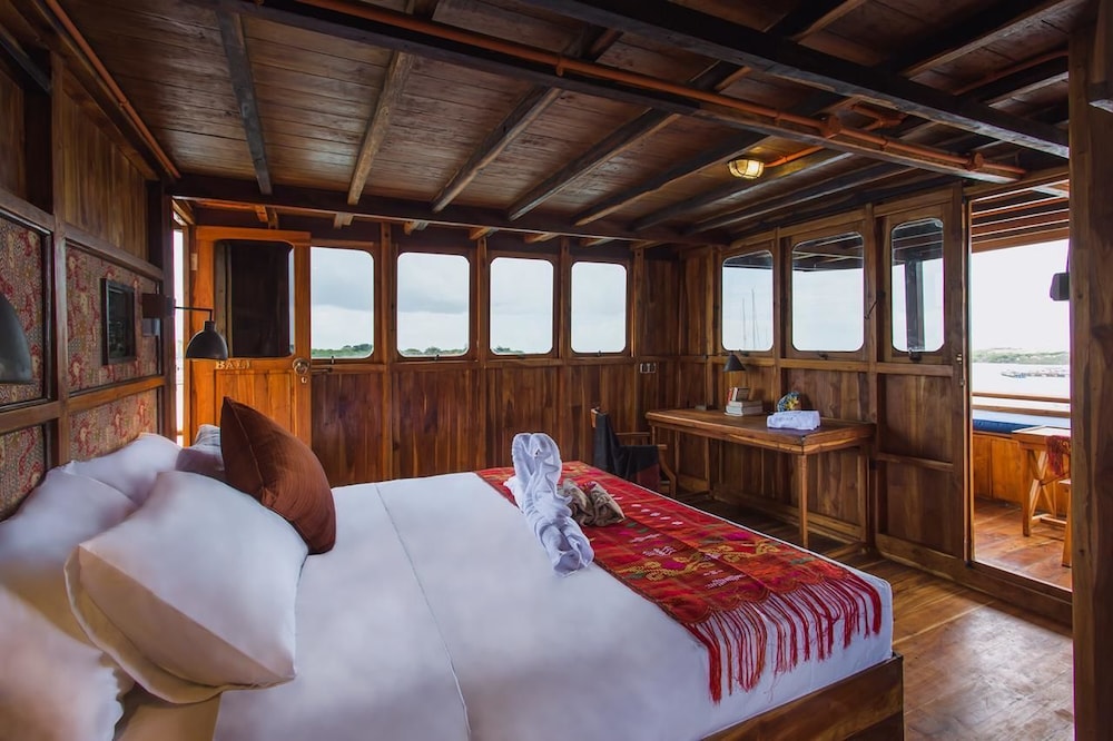 Bali Grand Suite photo 1