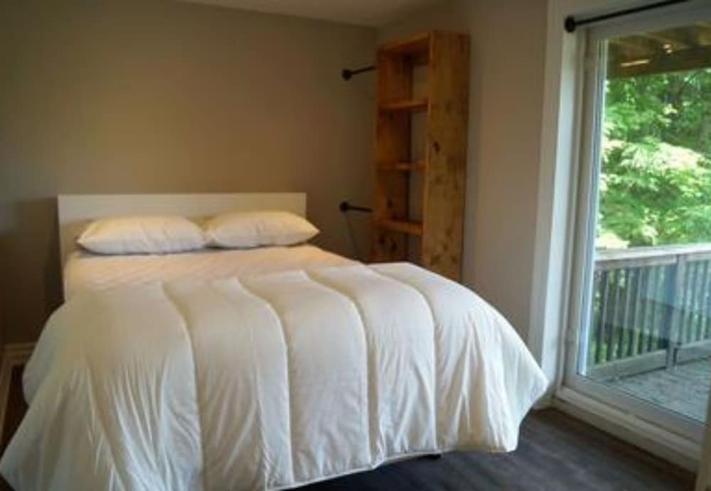 Chalet, 6 Bedrooms, 2 Bathrooms photo 1