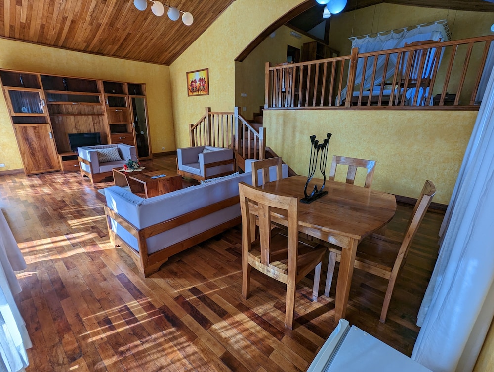 Deluxe Bungalow photo 3