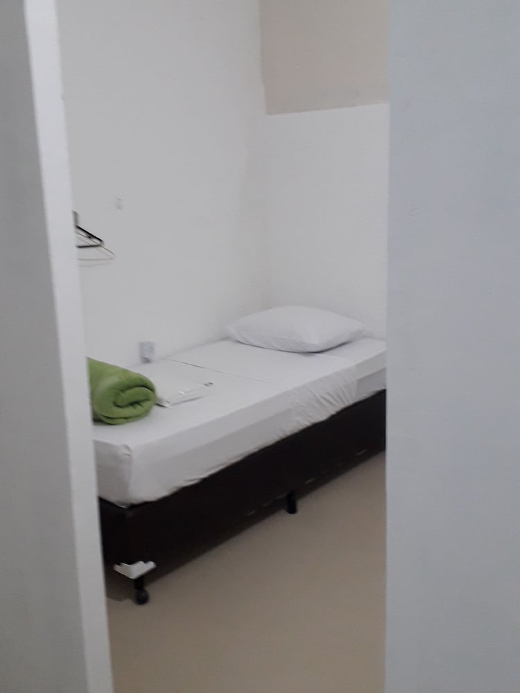 Triple Room, 3 Twin Beds photo 3