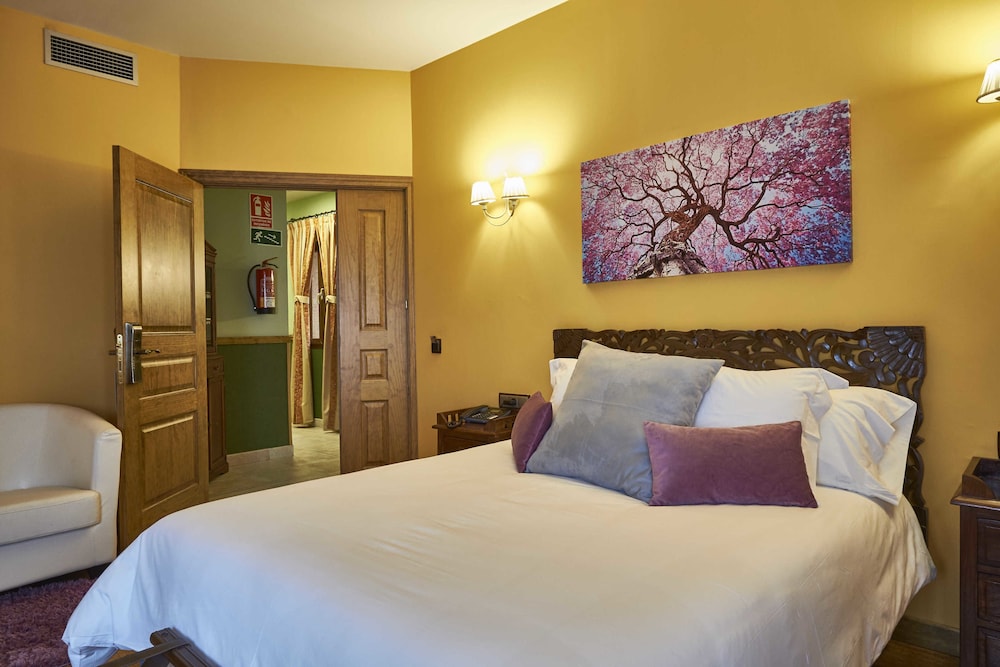 Design Suite, 1 Queen Bed - Photo 13
