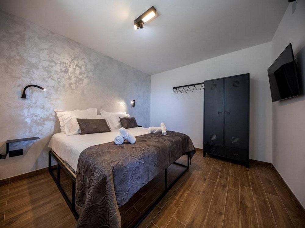 House (Two Bedroom Holiday Home)