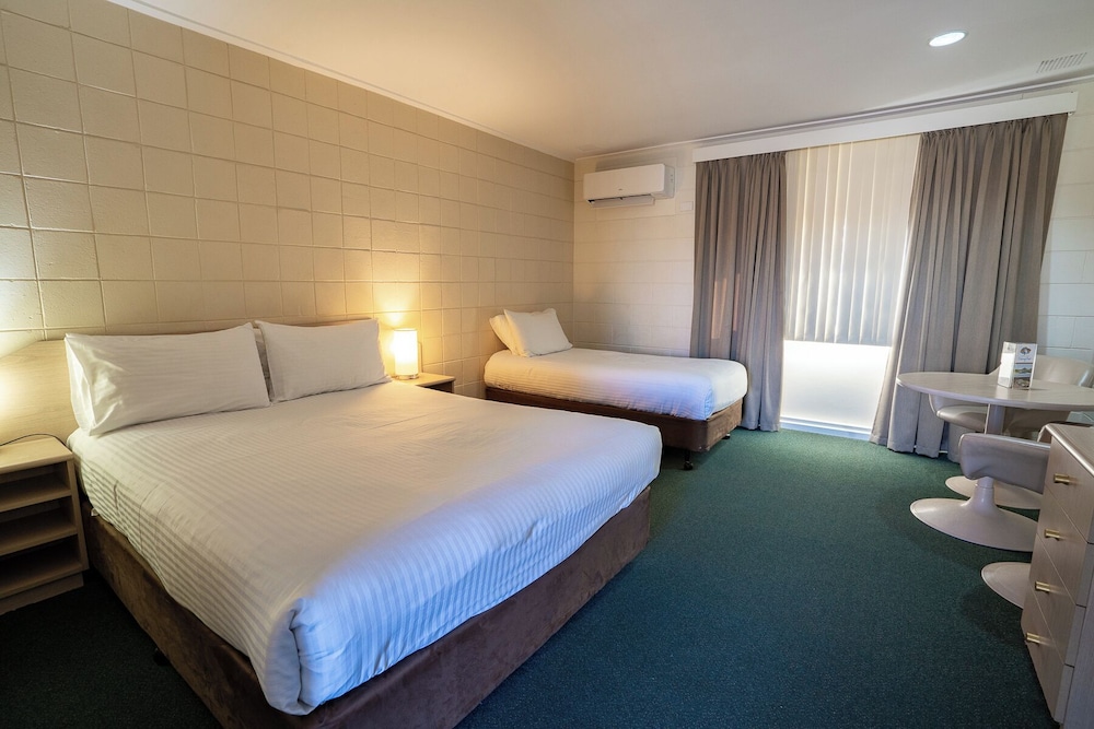 Triple Room - Photo 6