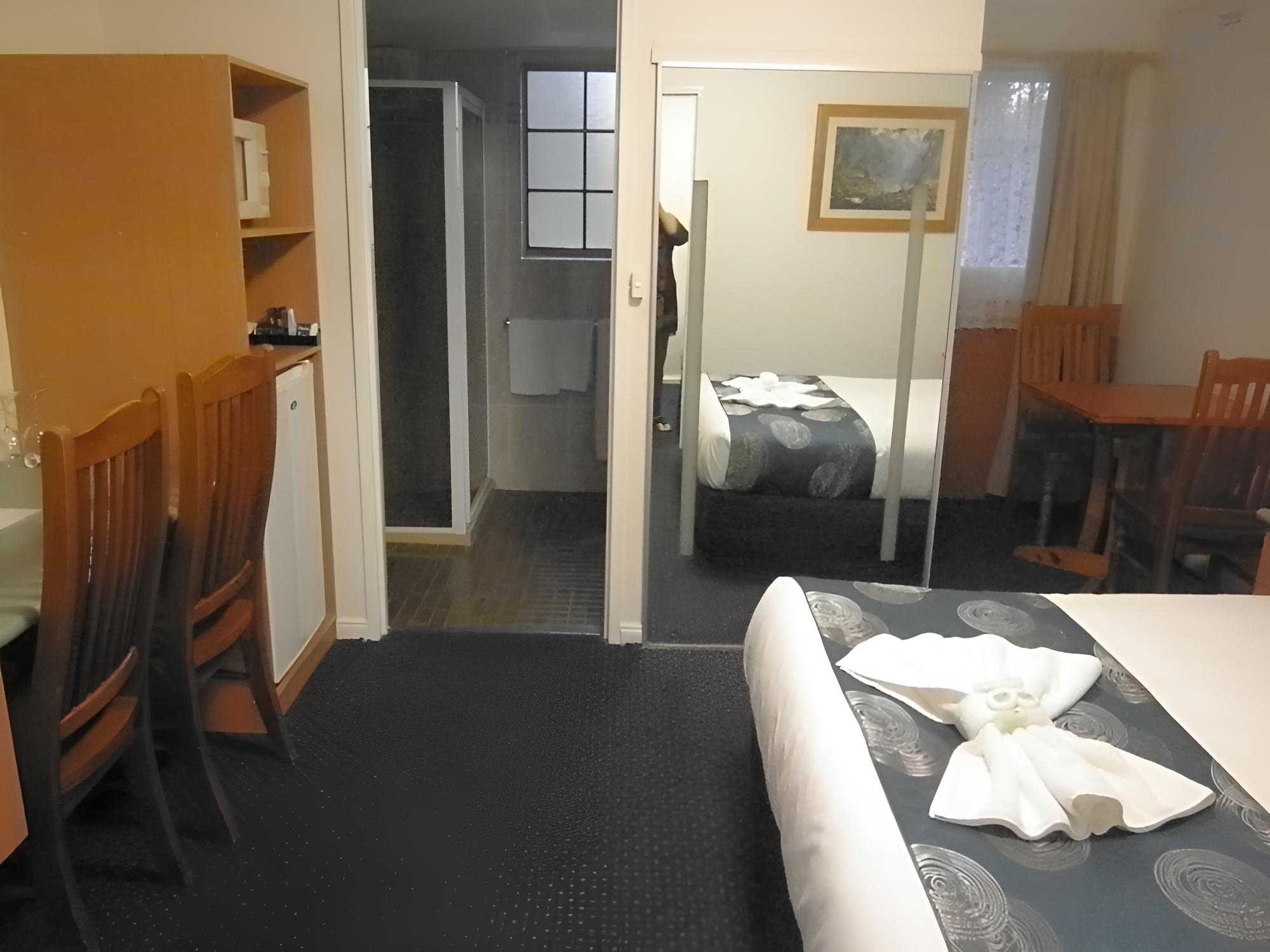 Standard Room, Non Smoking, Balcony (Poet's Twin Share) photo 1