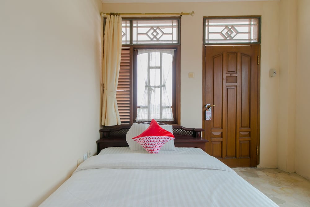 Standard Single Room - Photo 2