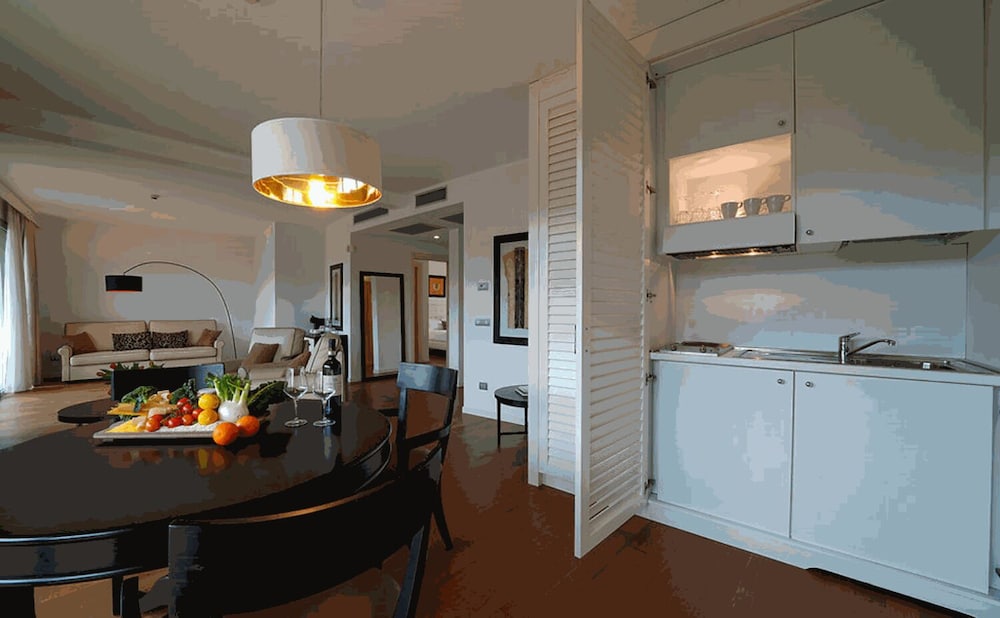Family Room - Photo 3