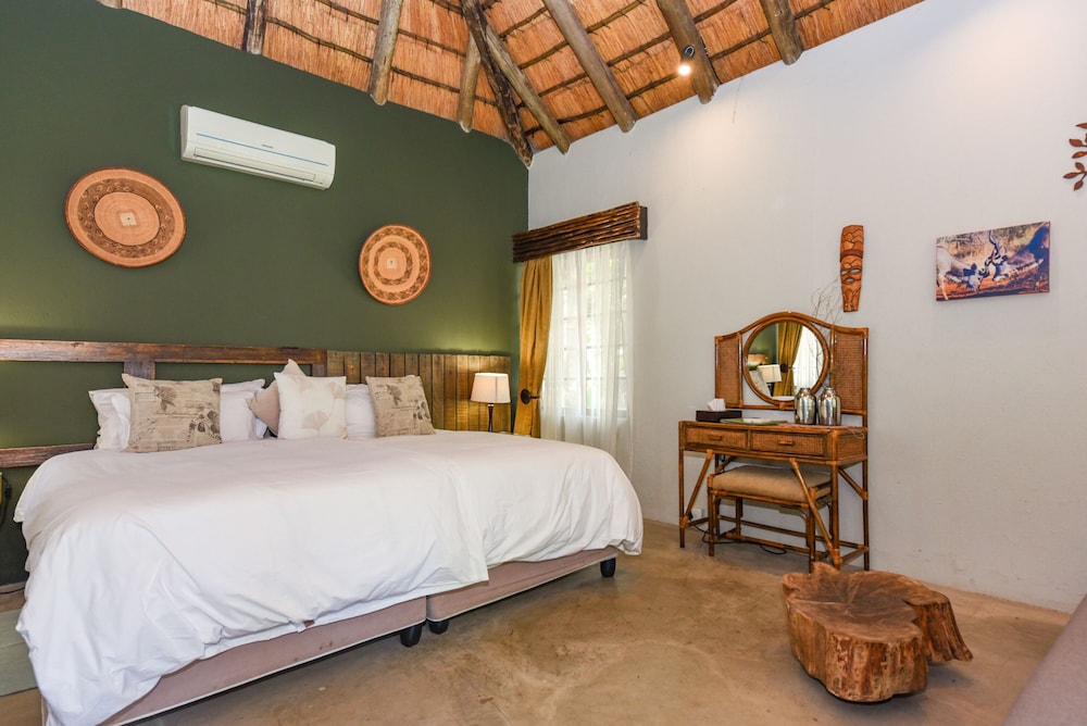 Superior Chalet, 1 Double Bed with Sofa bed, Patio, Garden Area photo 1