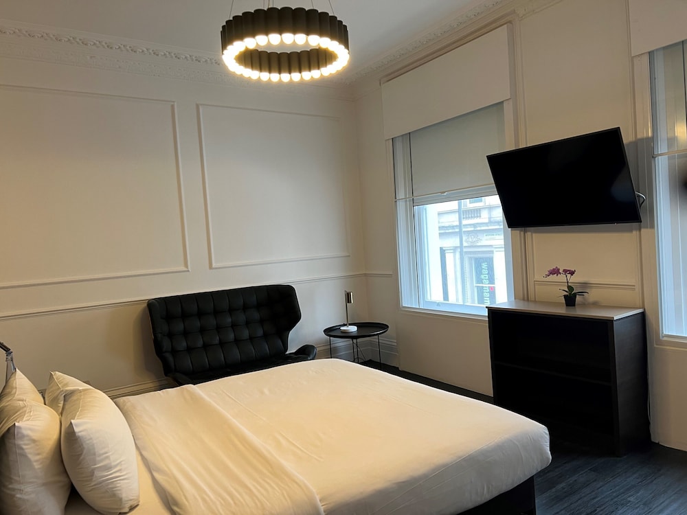 Junior Suite Room