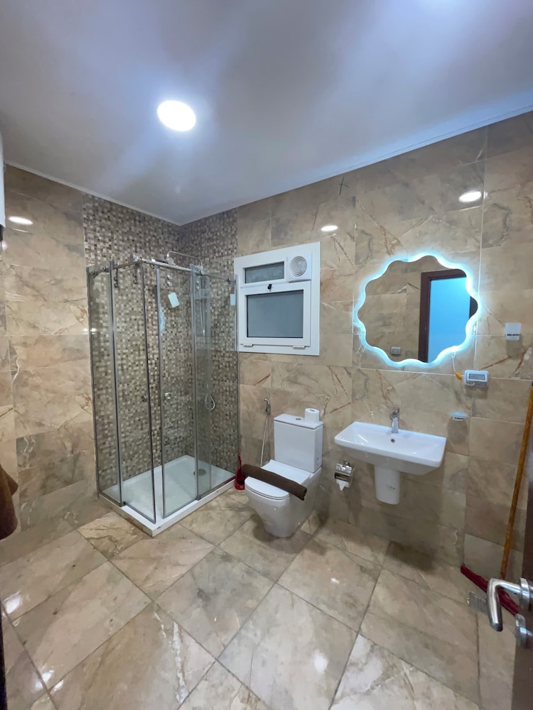 Deluxe Apartment, 2 Bedrooms, City View photo 2
