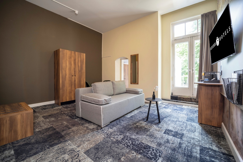 Family Suite - Photo 7