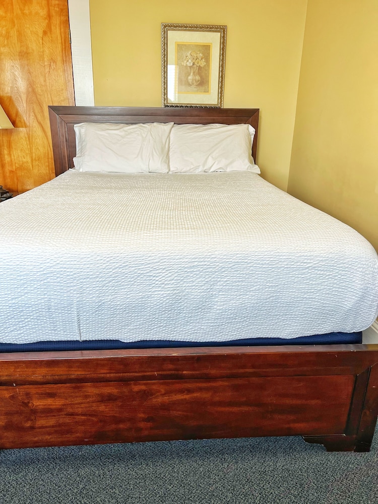 Standard Suite, 1 Queen Bed, Ocean View, Oceanfront photo 2