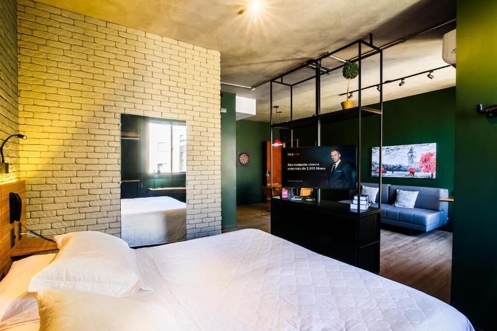 Comfort Studio Suite, Jetted Tub, City View photo 2