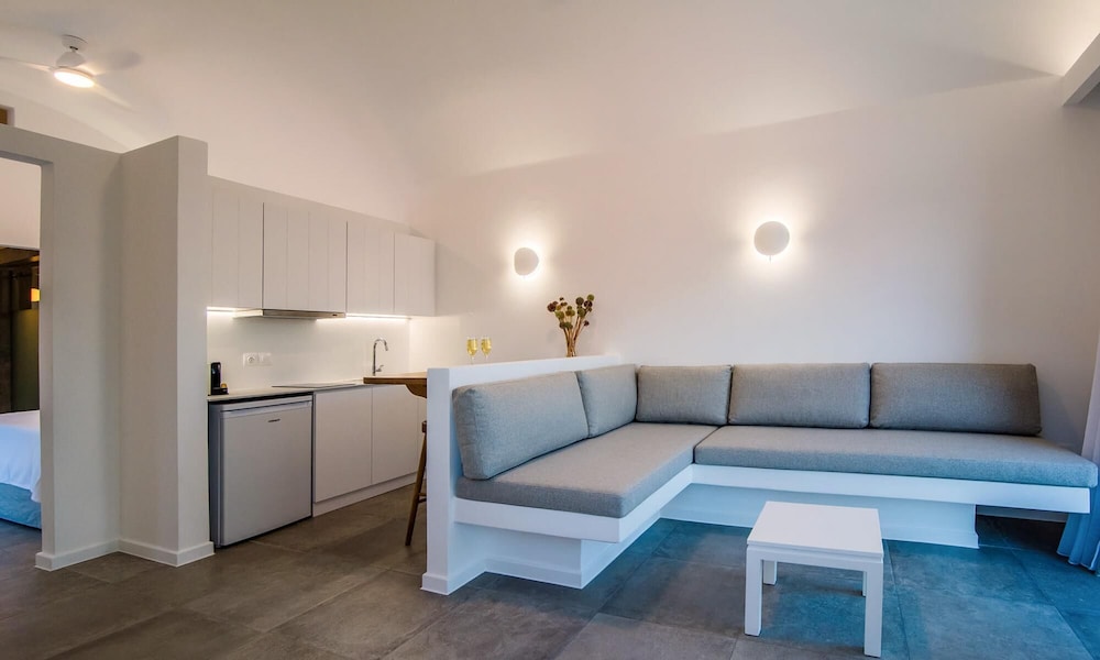 Apartment photo 1