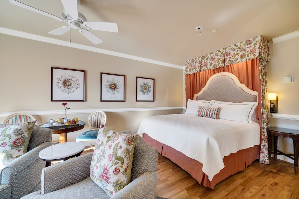 Room, 1 King Bed, Fireplace (Cannery Row) - Photo 1