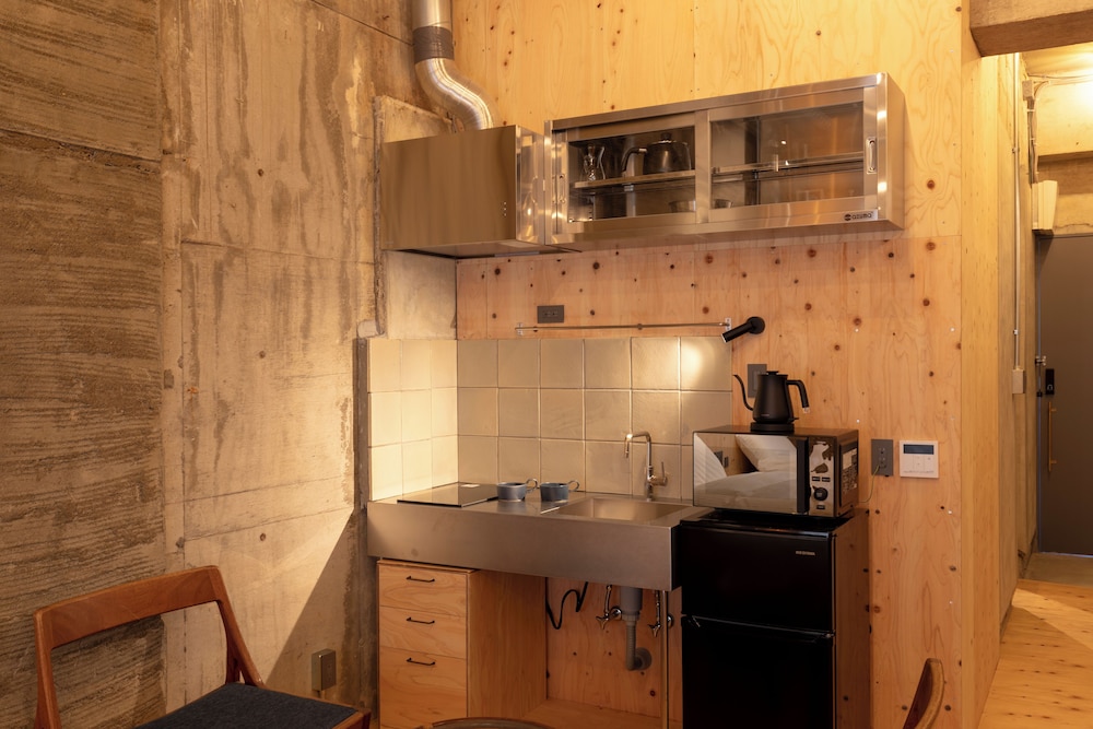 Basic Twin Room, City View photo 3