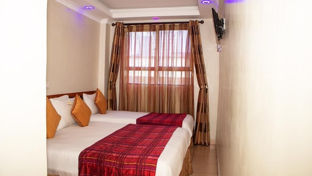 Standard Twin Room - Photo 4