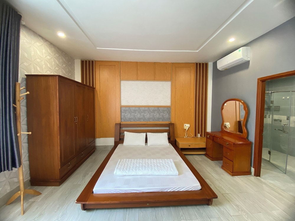 Comfort Single Room, Balcony, Courtyard View