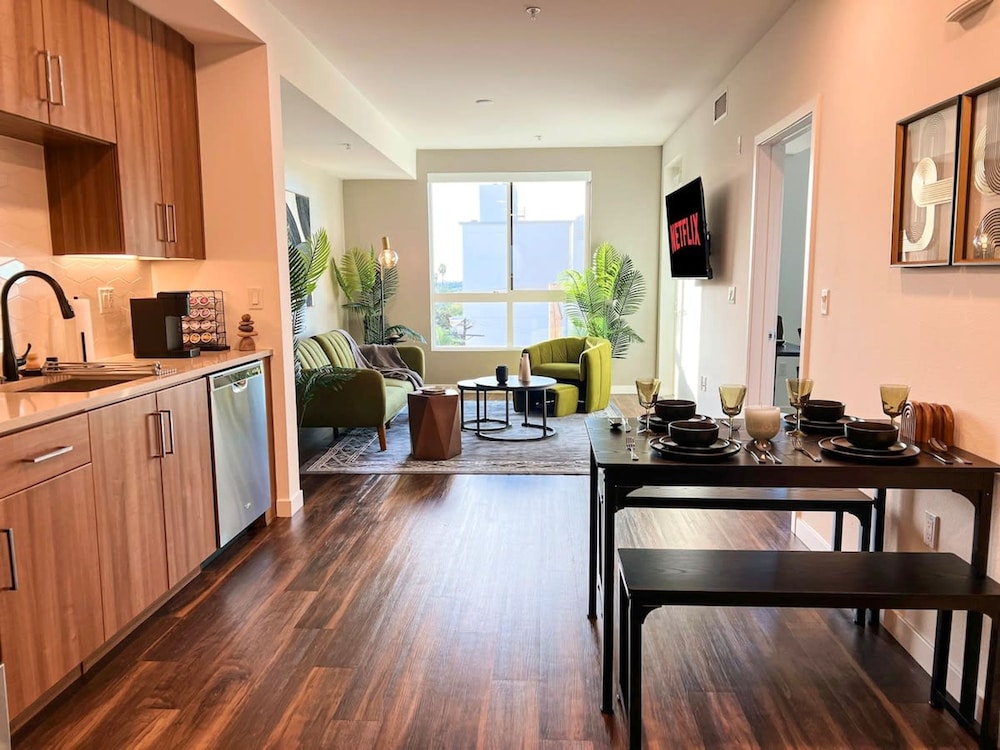 Luxurious Mid-hollywood City View Free Parking, Zdjęcie 35
