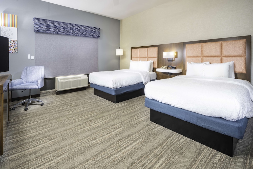 Room, 2 Queen Beds, Accessible, Non Smoking - Photo 5