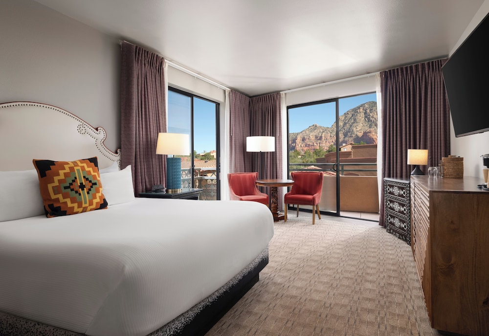 Room, 1 King Bed (Suncatcher | Red Rock View) photo 1